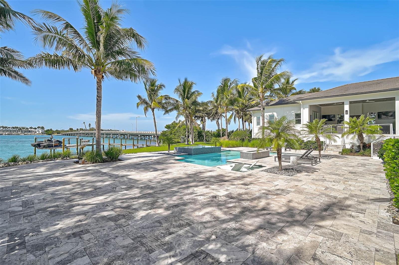 A4669993 Property Photo