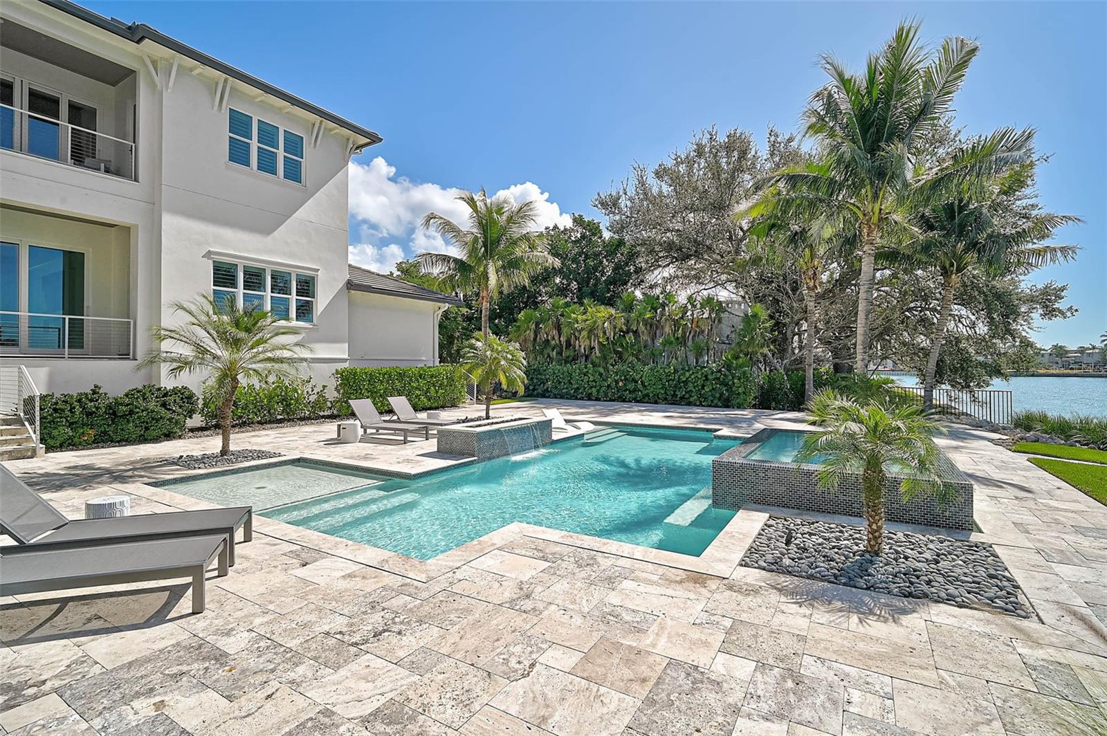 A4669993 Property Photo