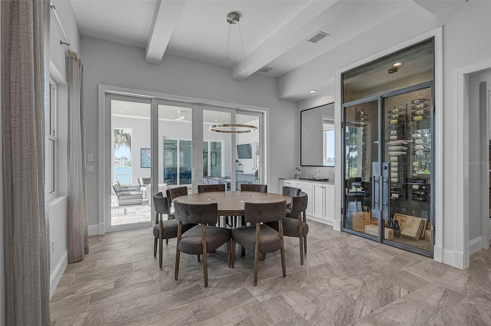 A4669993 Property Photo