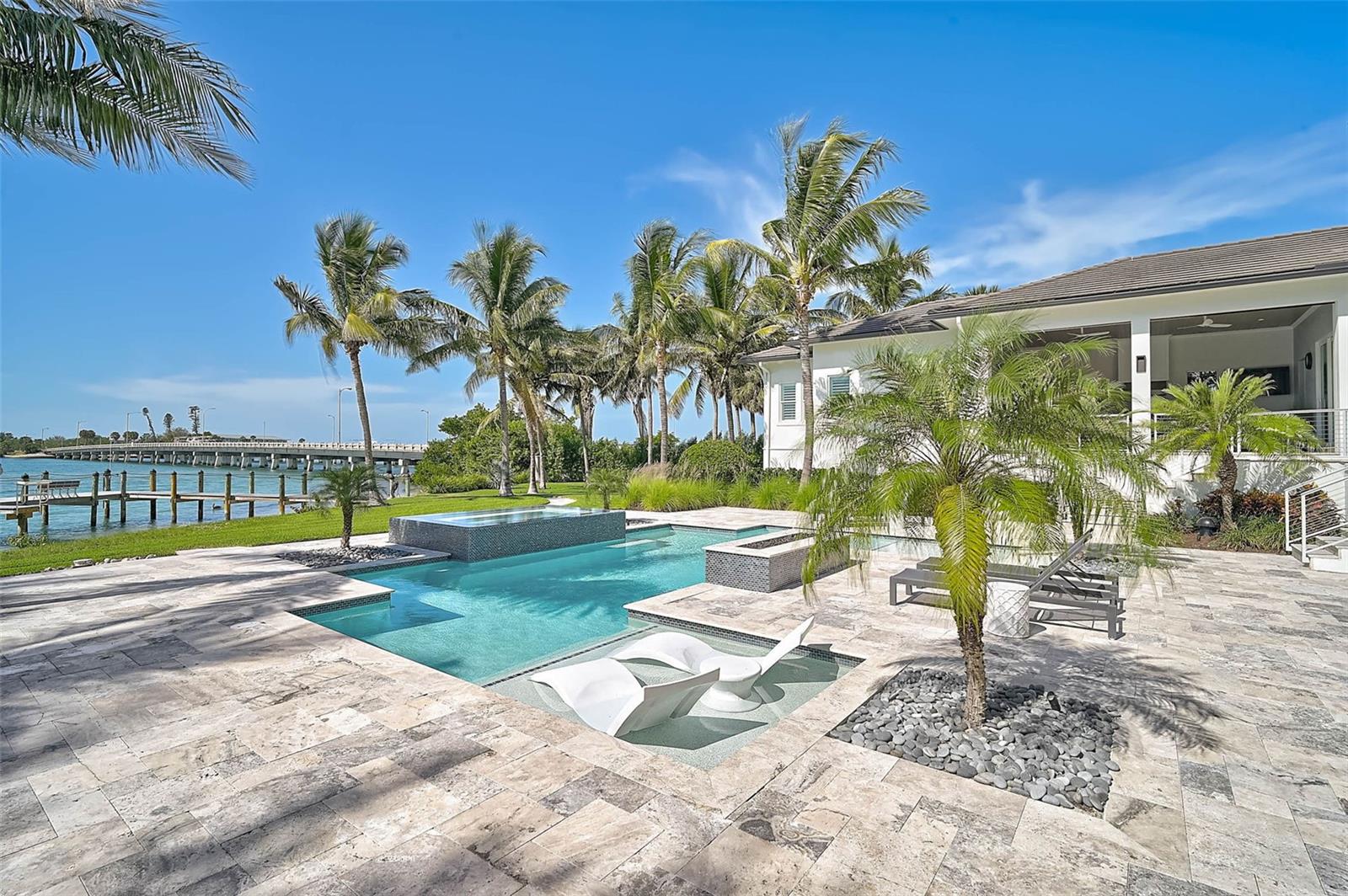 A4669993 Property Photo