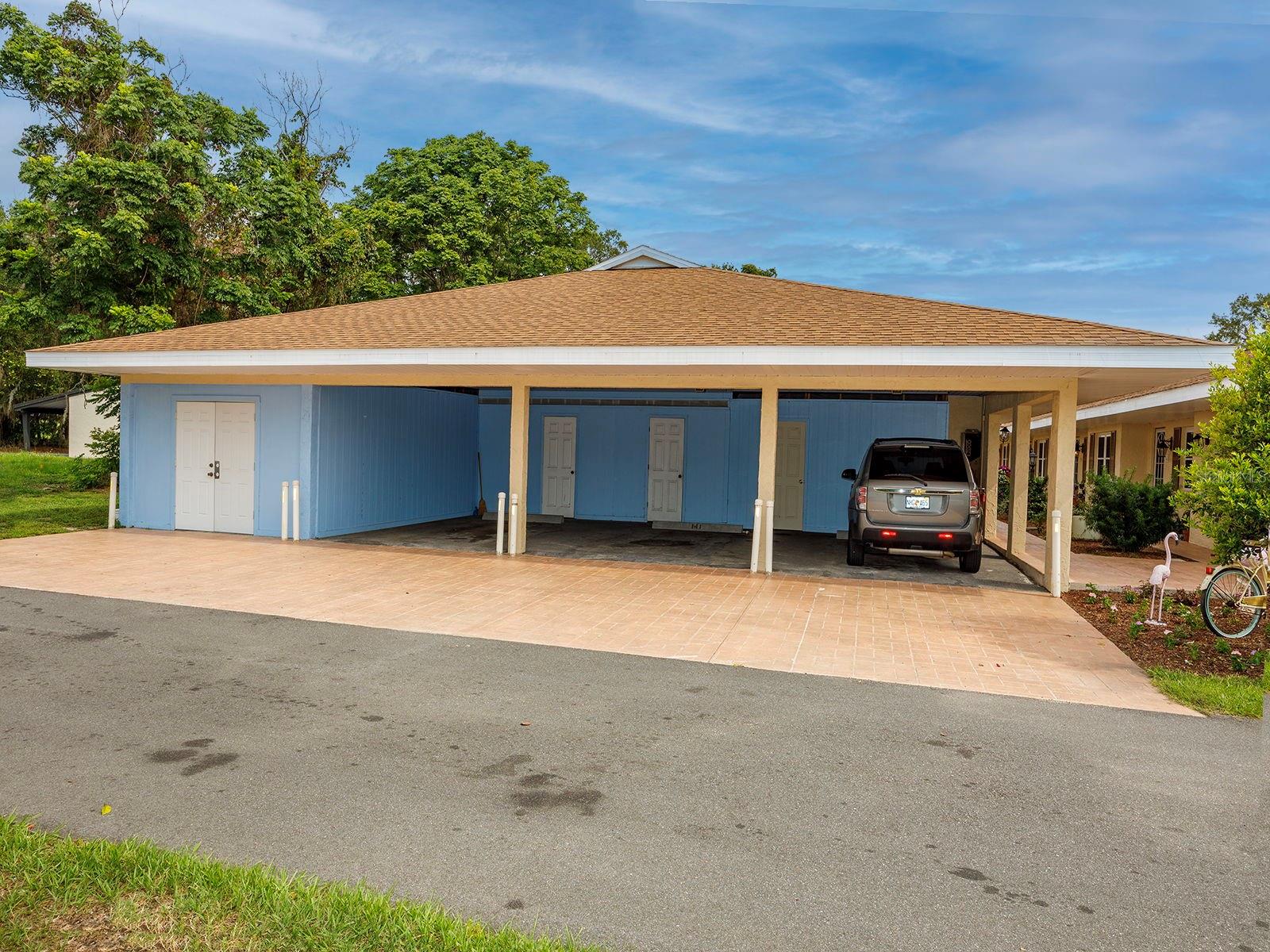 135 E CENTRAL AVE, HOWEY IN THE HILLS, FL, 34737