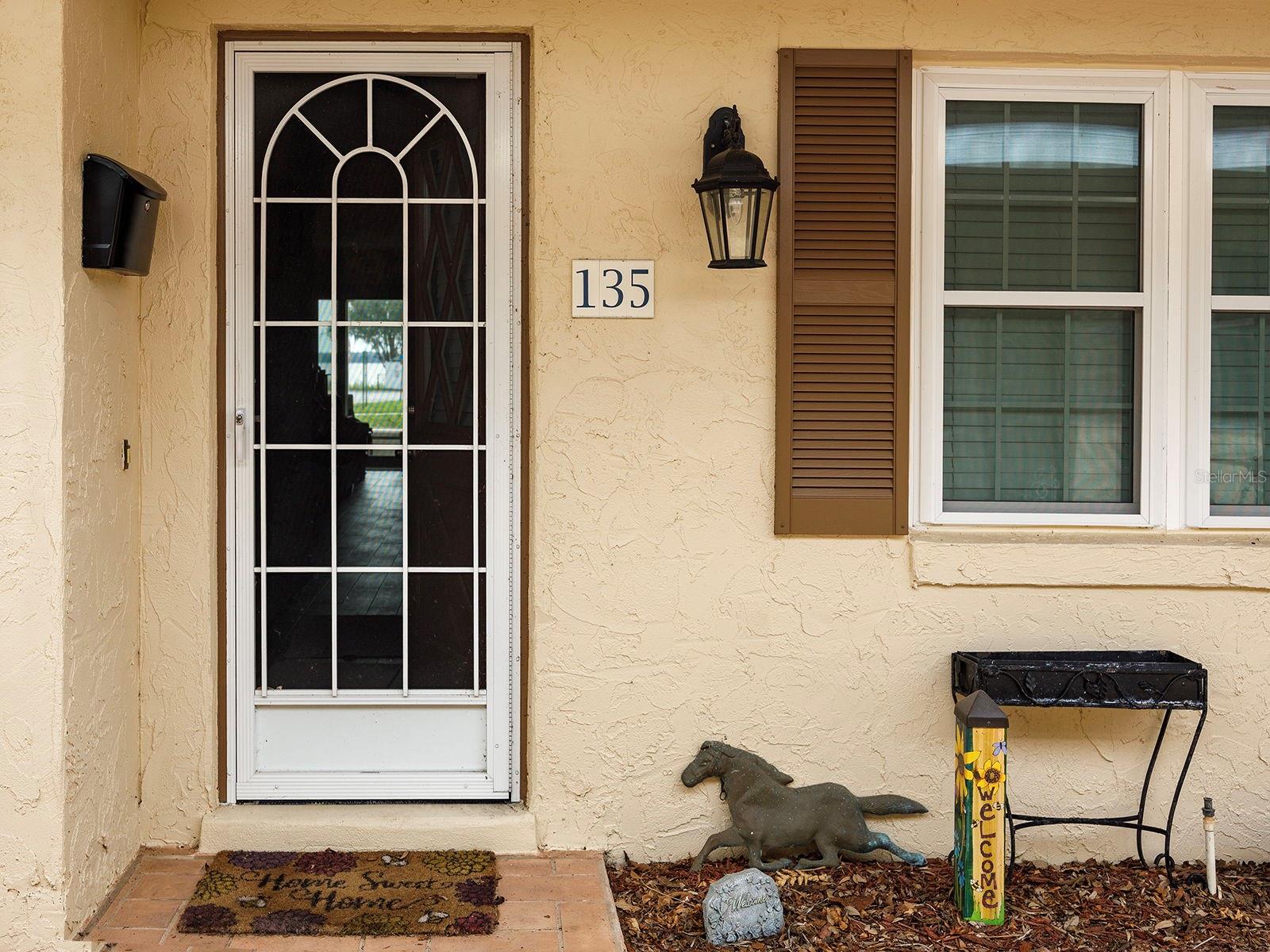 135 E CENTRAL AVE, HOWEY IN THE HILLS, FL, 34737