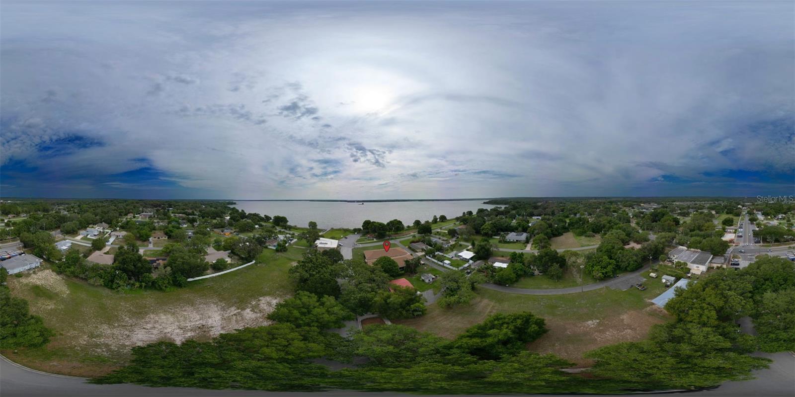 135 E CENTRAL AVE, HOWEY IN THE HILLS, FL, 34737