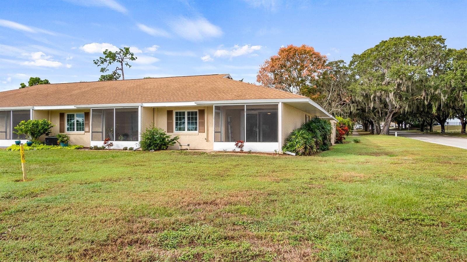 135 E CENTRAL AVE, HOWEY IN THE HILLS, FL, 34737