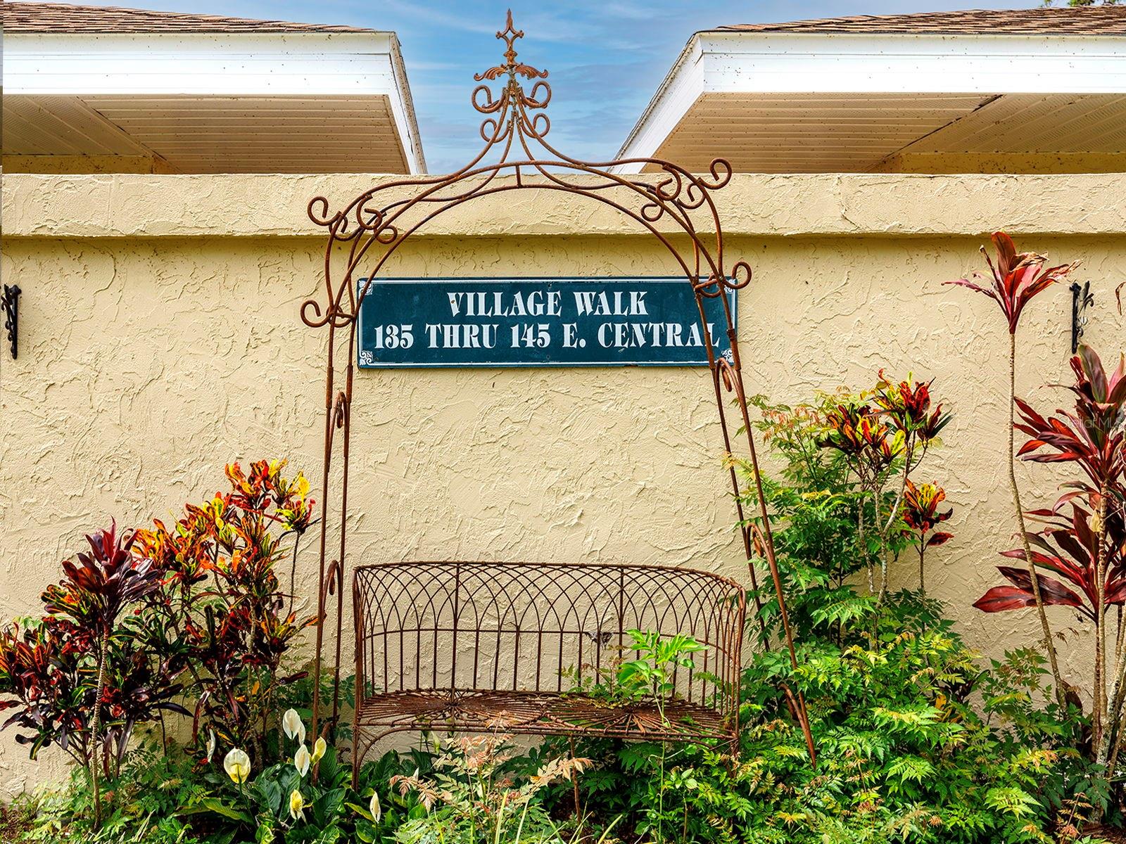 135 E CENTRAL AVE, HOWEY IN THE HILLS, FL, 34737