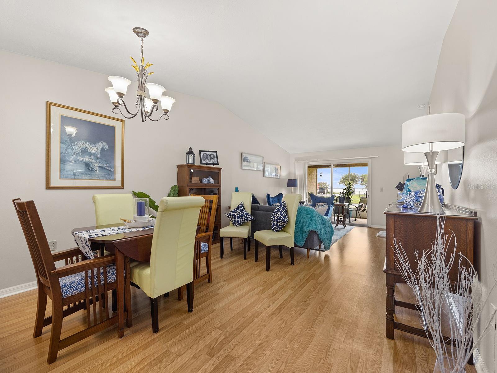 135 E CENTRAL AVE, HOWEY IN THE HILLS, FL, 34737