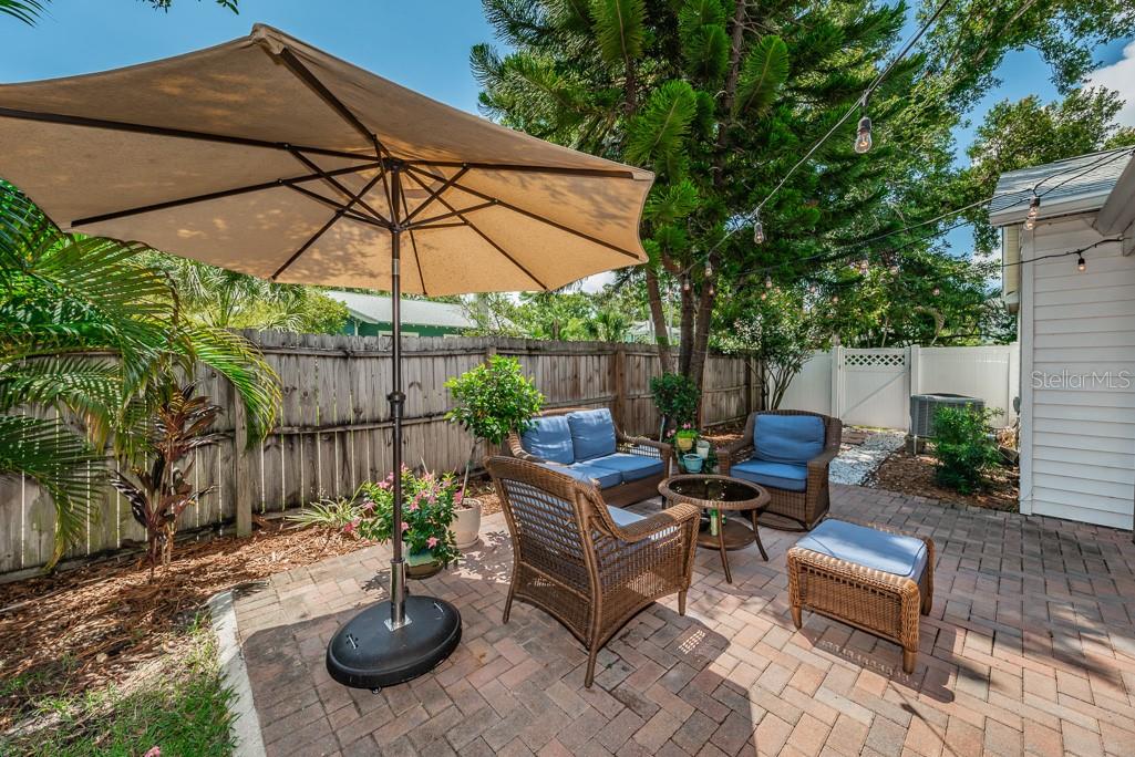 1037 18TH AVE N, ST PETERSBURG, FL, 33704