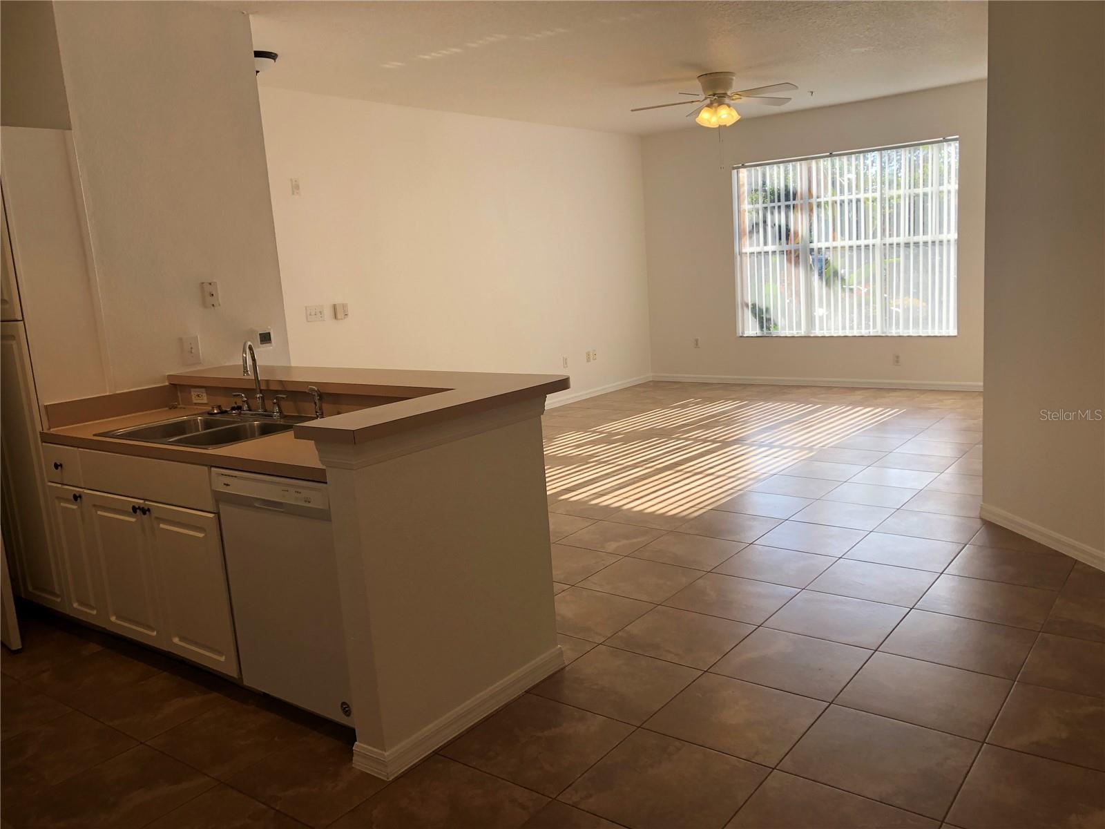 5572 METROWEST BLVD #5-105, ORLANDO, FL, 32811