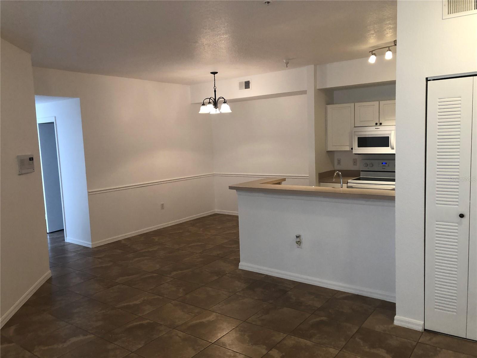 5572 METROWEST BLVD #5-105, ORLANDO, FL, 32811