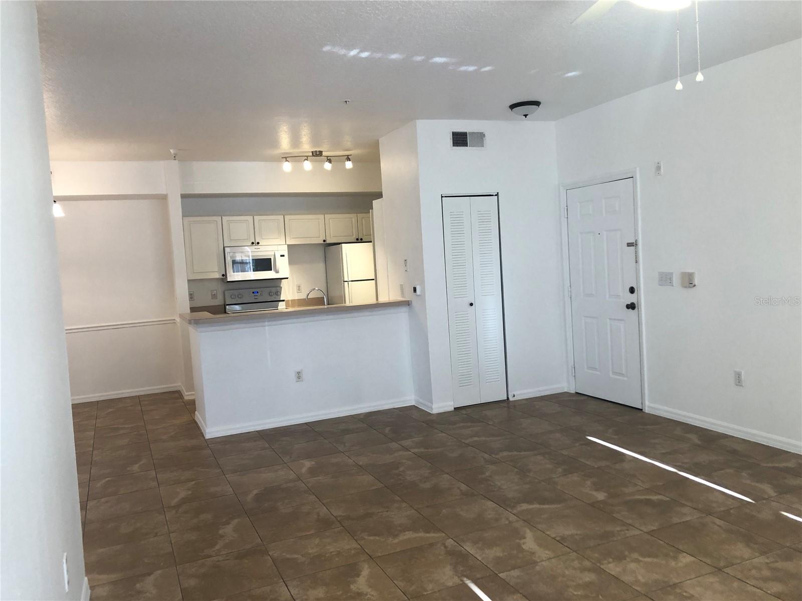 5572 METROWEST BLVD #5-105, ORLANDO, FL, 32811