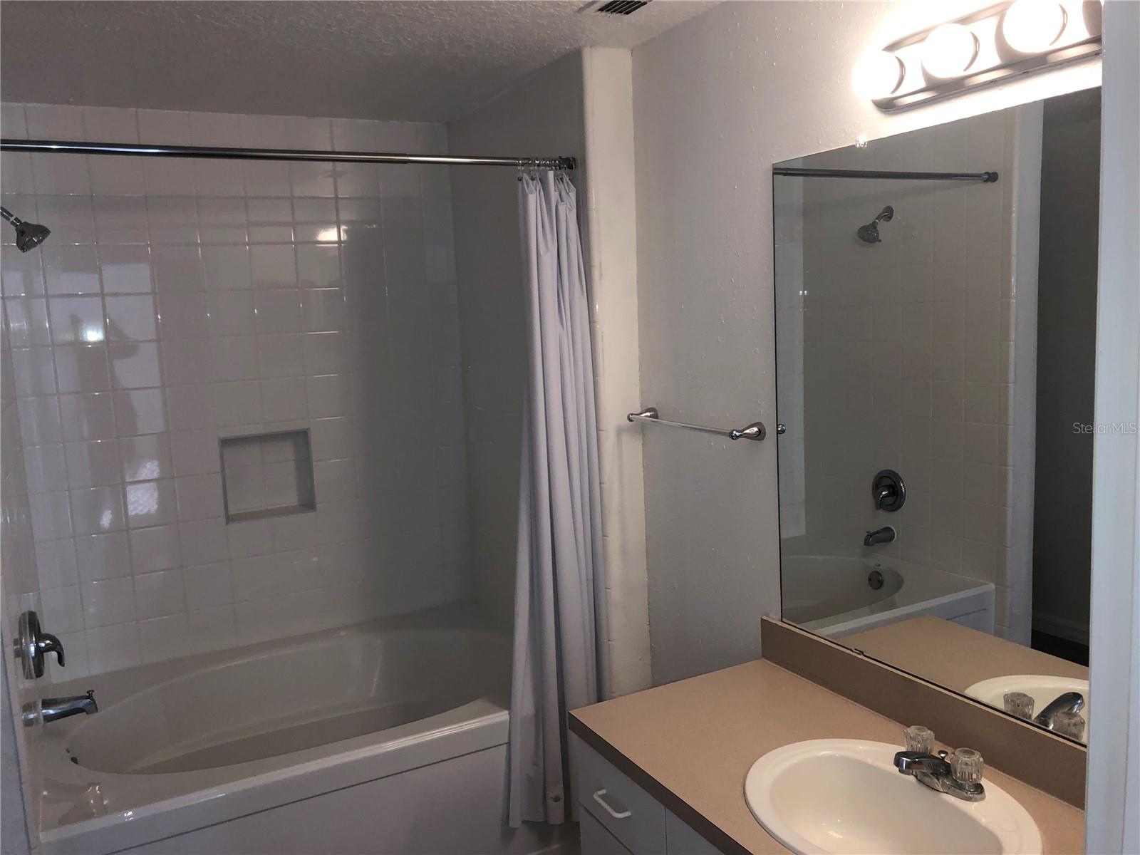 5572 METROWEST BLVD #5-105, ORLANDO, FL, 32811