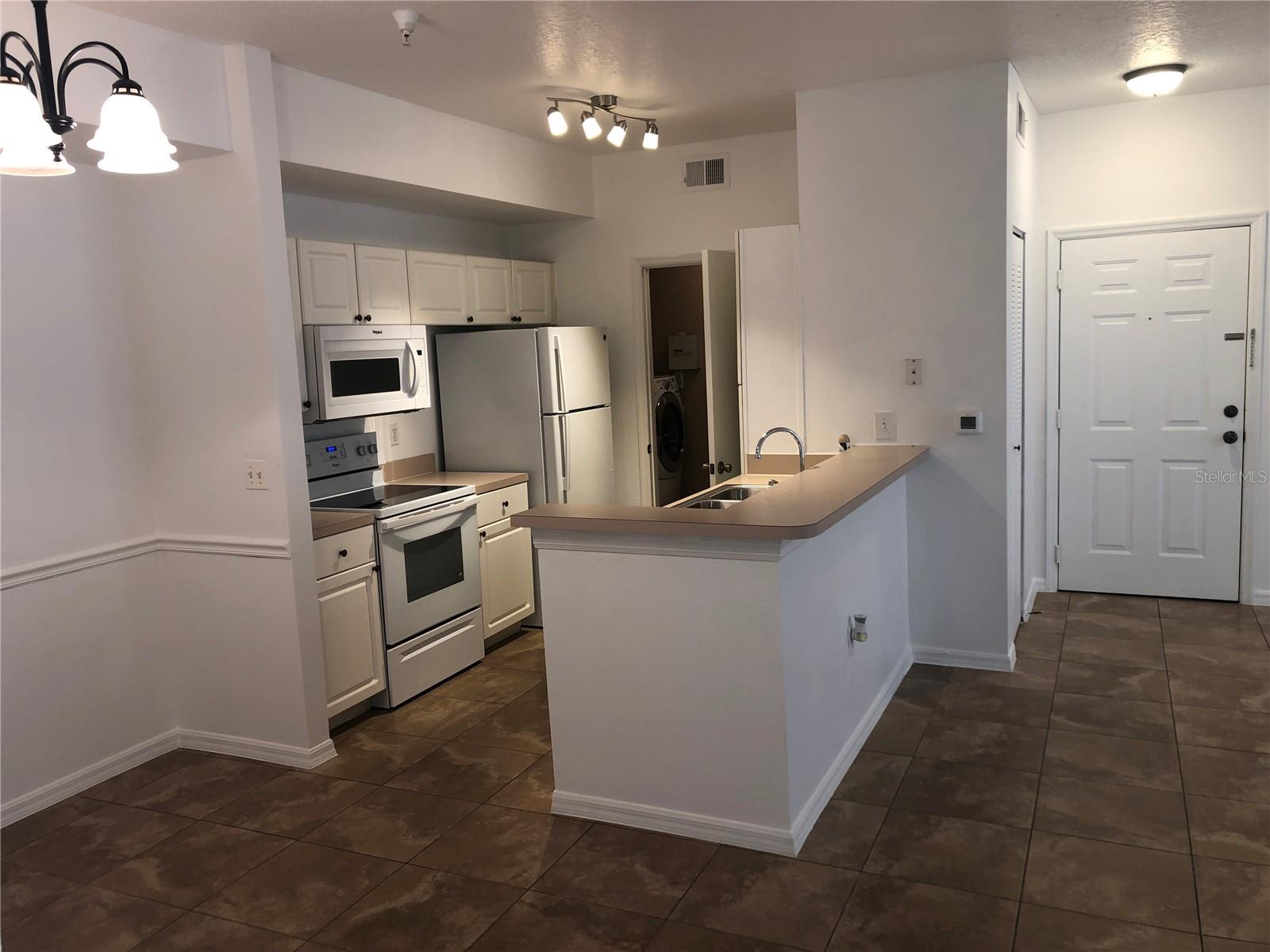 5572 METROWEST BLVD #5-105, ORLANDO, FL, 32811