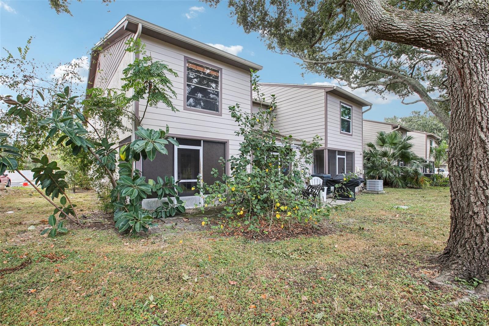2316 FLETCHERS POINT CIR, TAMPA, FL, 33613