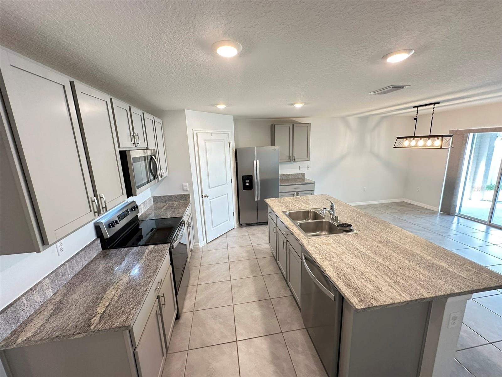 8557 TRIUMPH CIR, WILDWOOD, FL, 34785