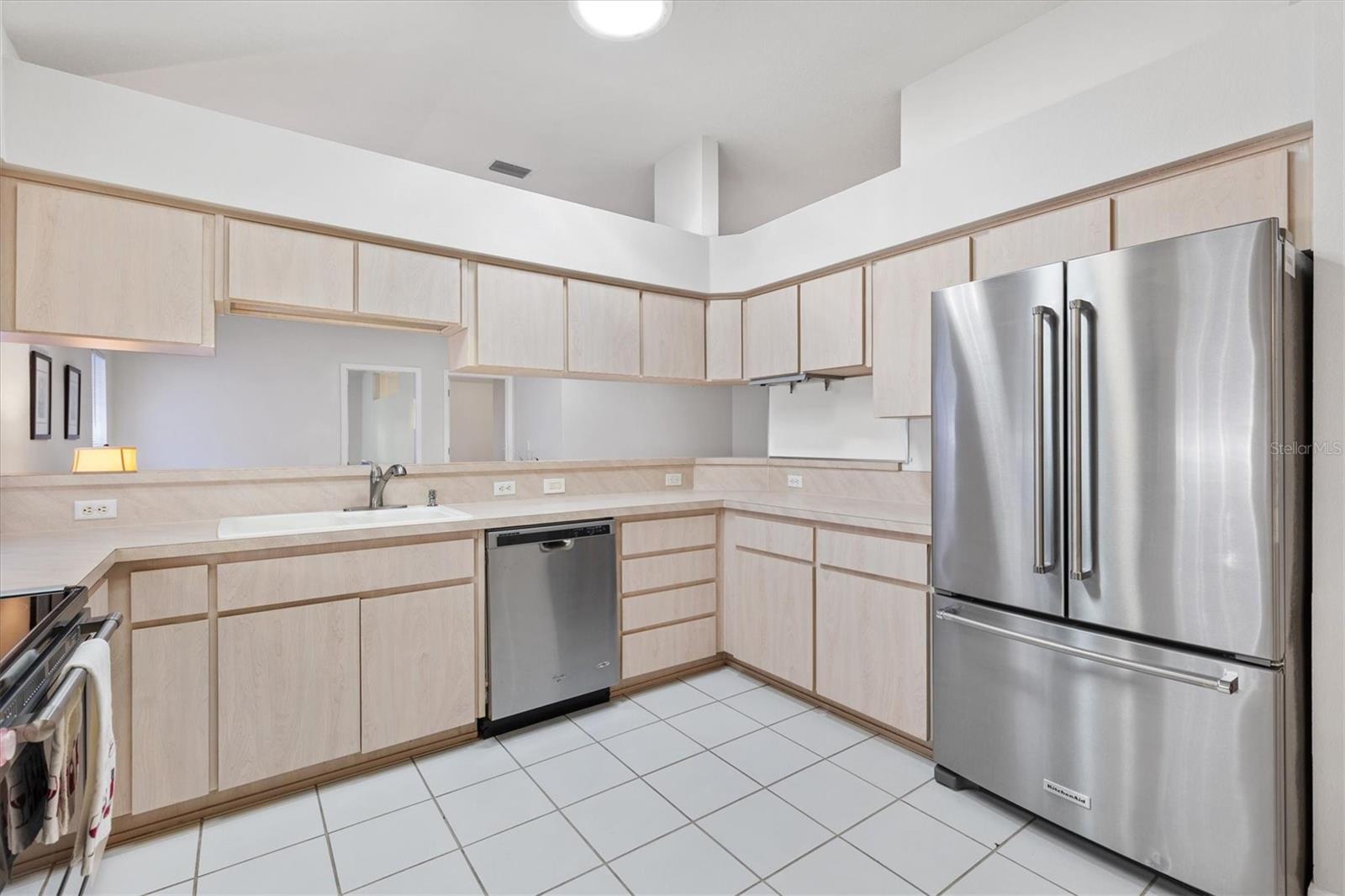 5610 KING JAMES AVE, LEESBURG, FL, 34748