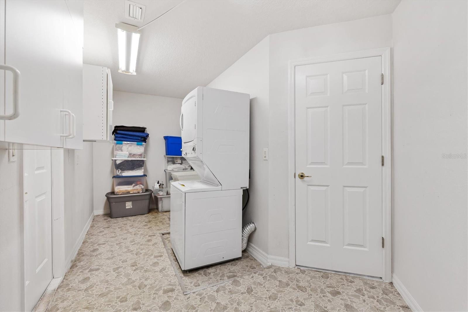 5610 KING JAMES AVE, LEESBURG, FL, 34748