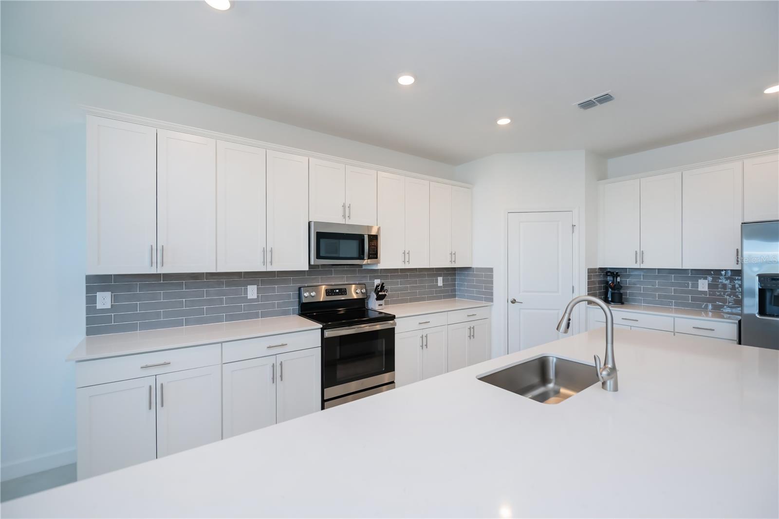 8553 SAINT KITTS CIR, ENGLEWOOD, FL, 34224