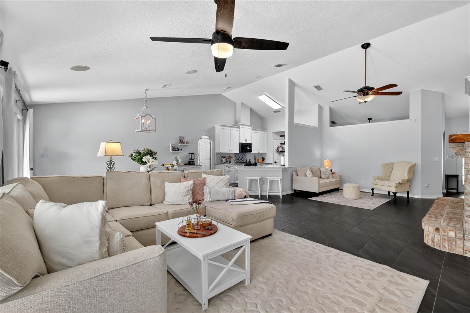 33043 WINDY OAK ST, SORRENTO, FL, 32776