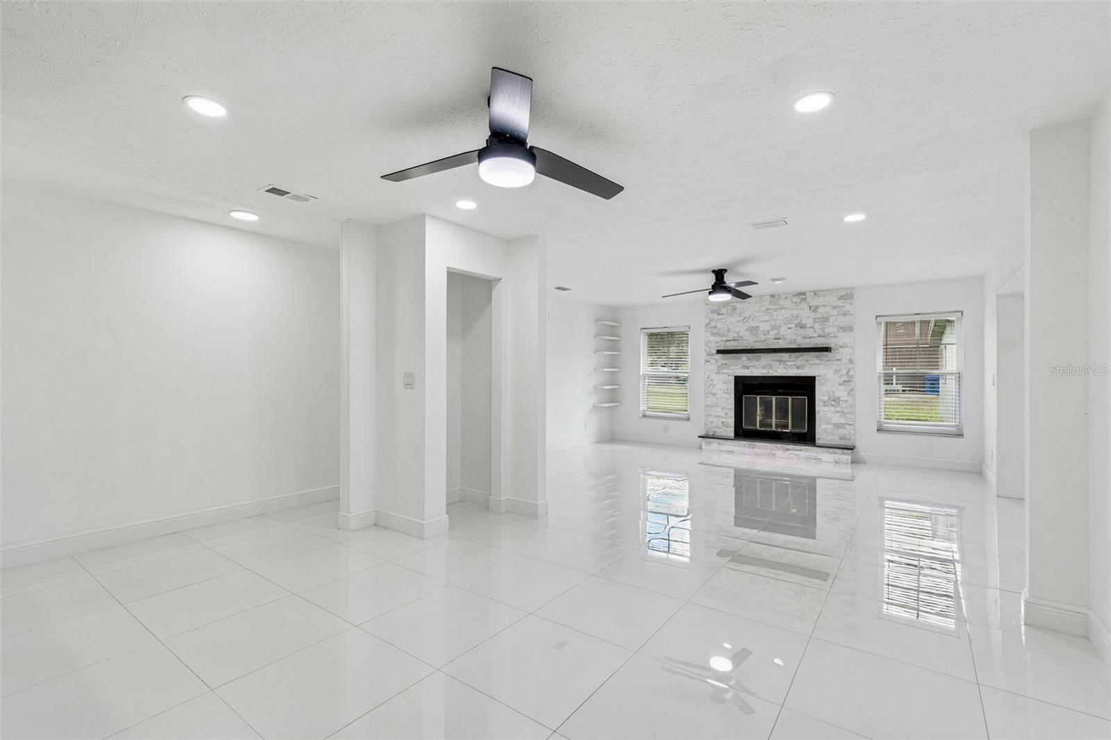 210 LAKE HOBBS RD, LUTZ, FL, 33548