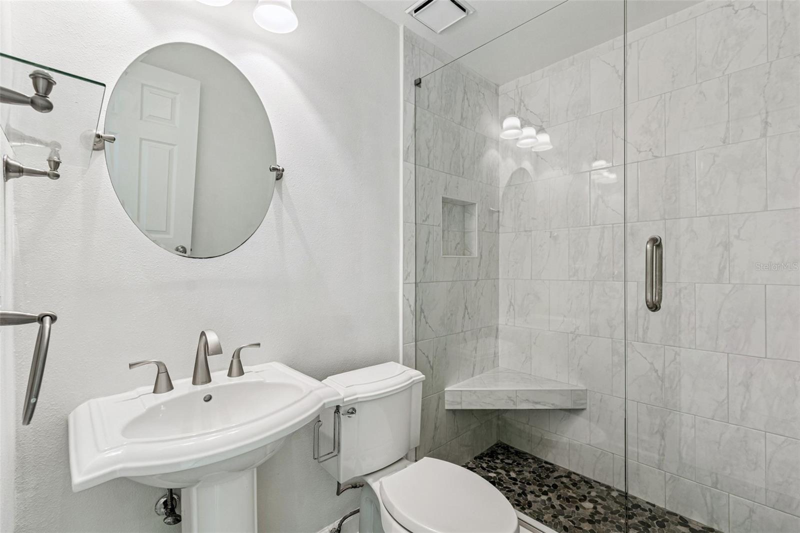 210 LAKE HOBBS RD, LUTZ, FL, 33548