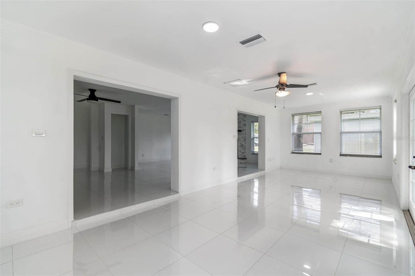 210 LAKE HOBBS RD, LUTZ, FL, 33548