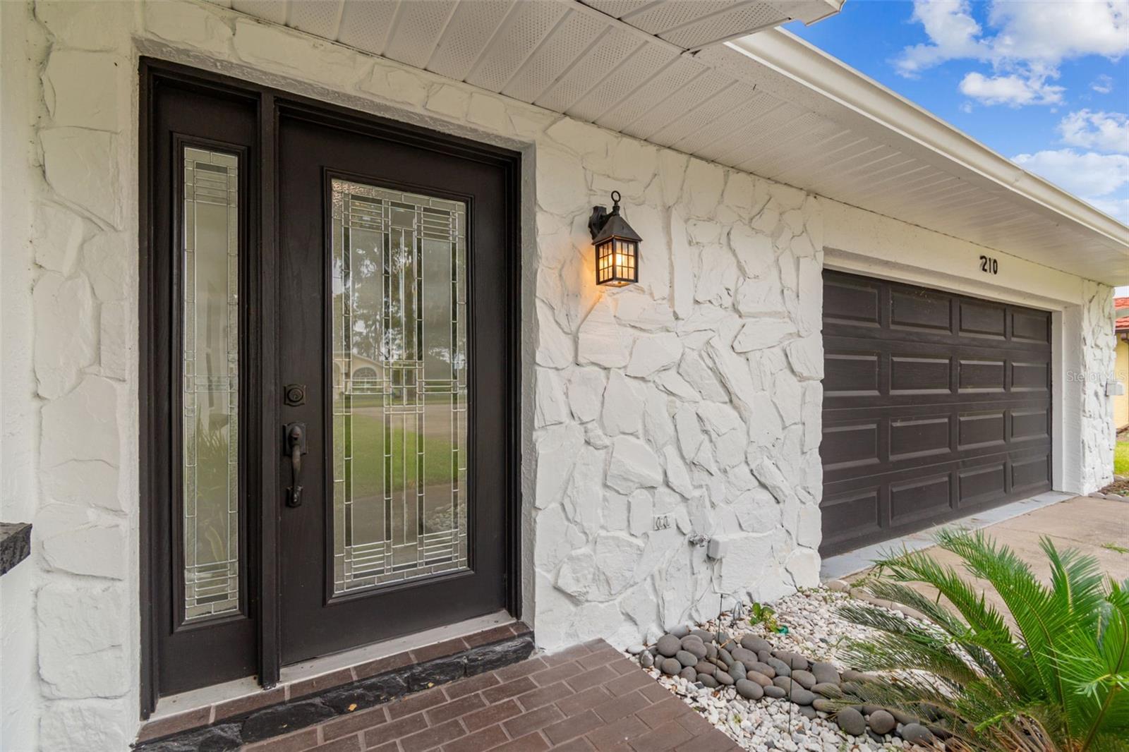 210 LAKE HOBBS RD, LUTZ, FL, 33548