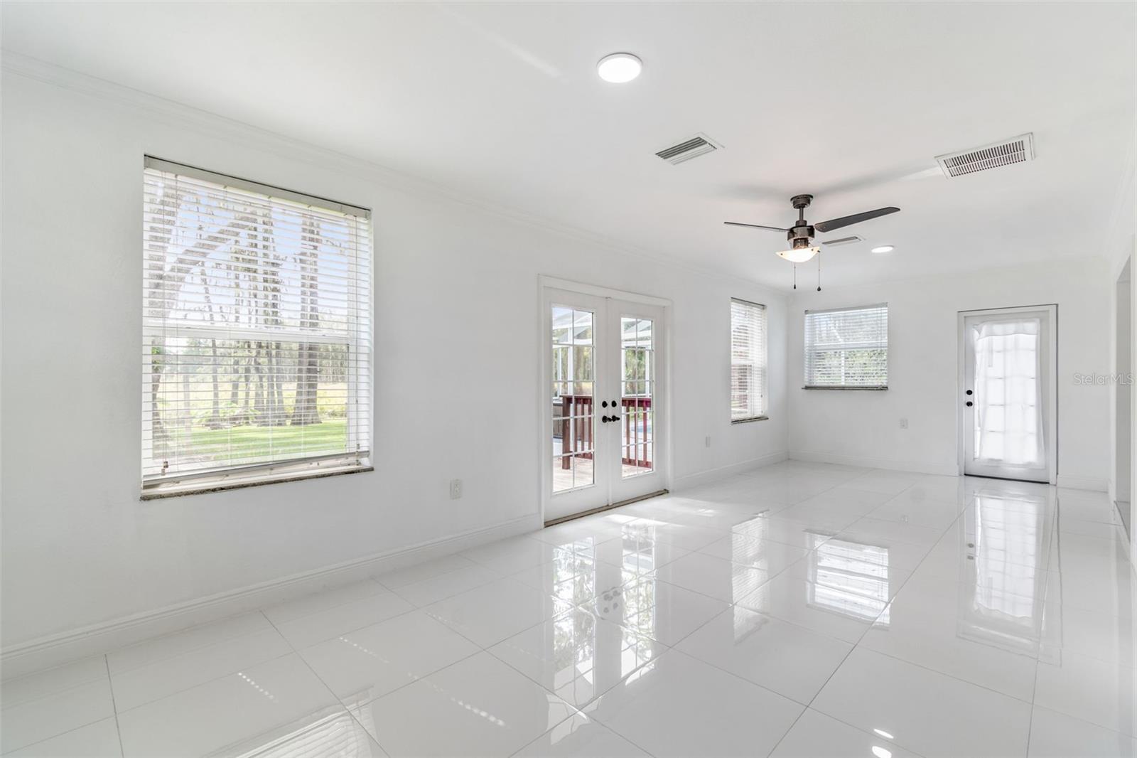 210 LAKE HOBBS RD, LUTZ, FL, 33548