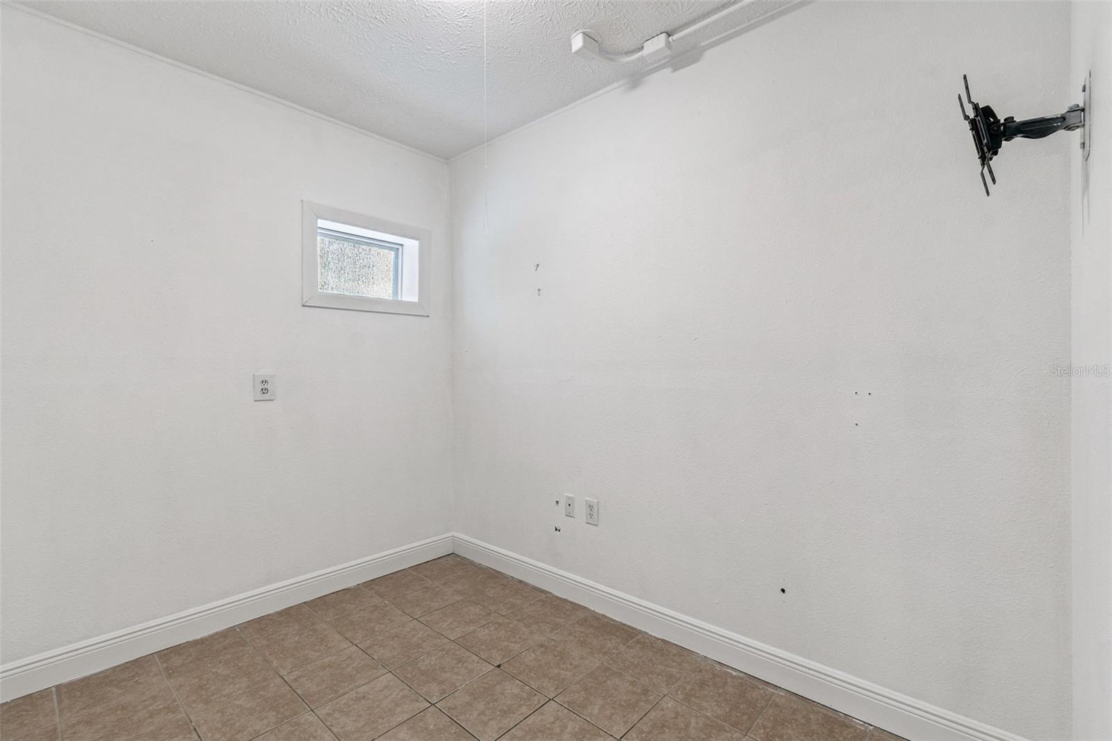 210 LAKE HOBBS RD, LUTZ, FL, 33548