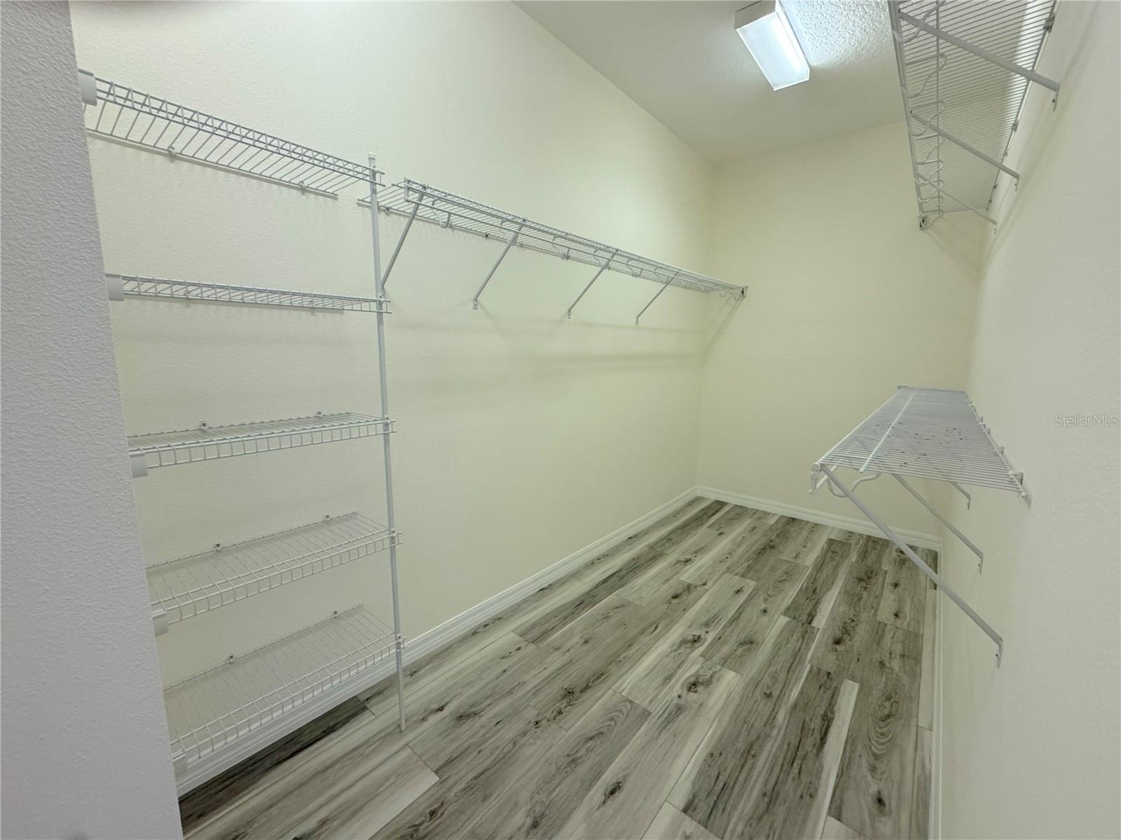 1390 GRANTHAM DR, SARASOTA, FL, 34234