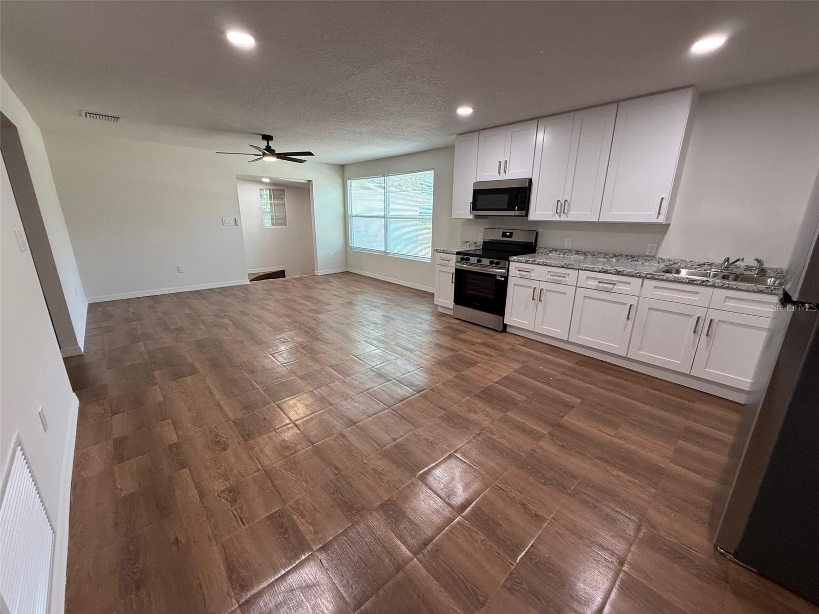 1207 30TH AVE E, BRADENTON, FL, 34208