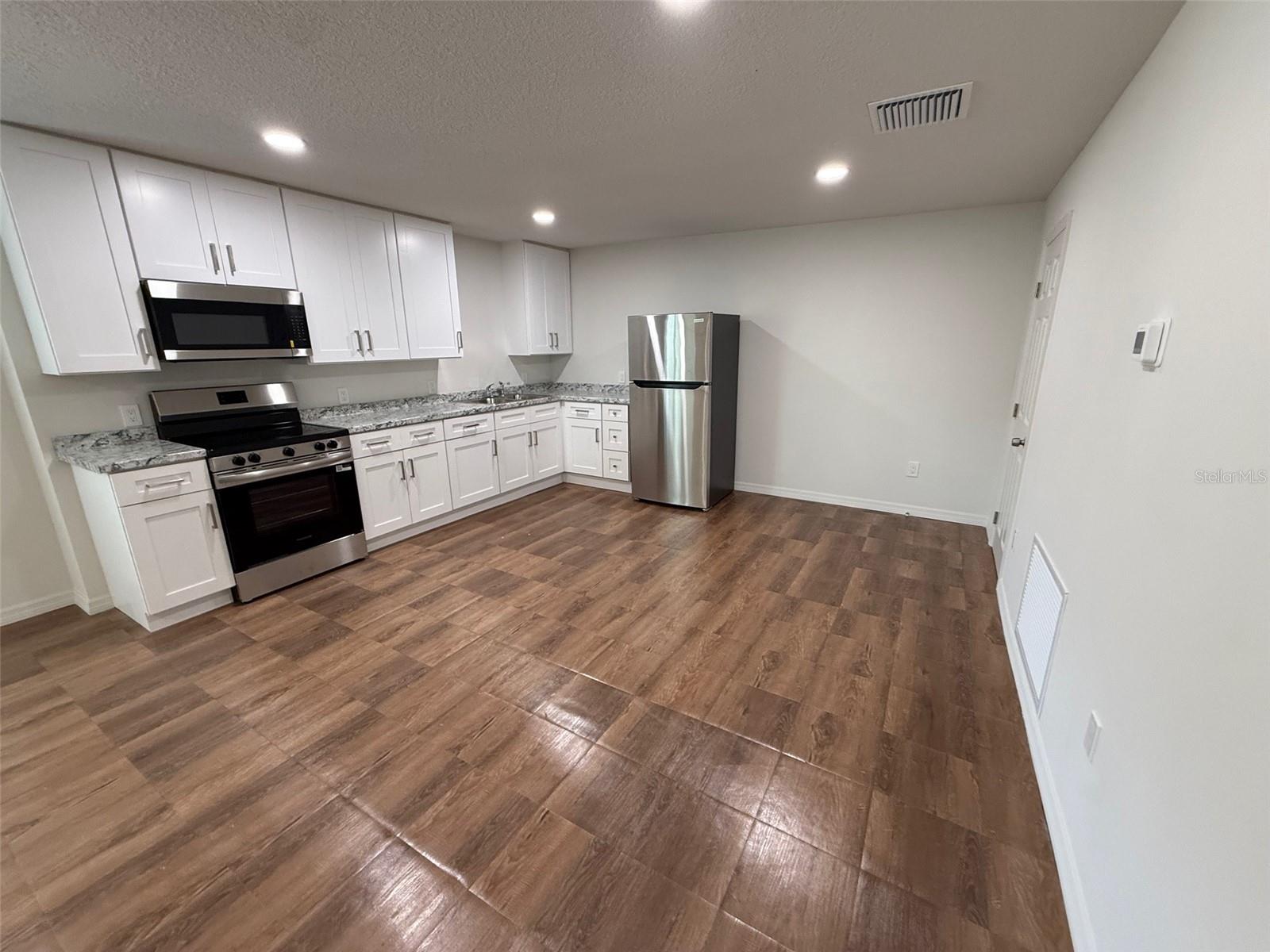 1207 30TH AVE E, BRADENTON, FL, 34208