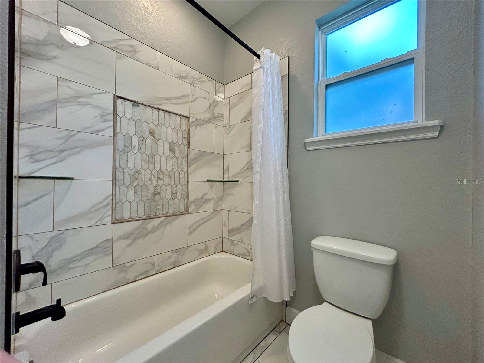 1027 CAMPBELL AVE, LAKE WALES, FL, 33853