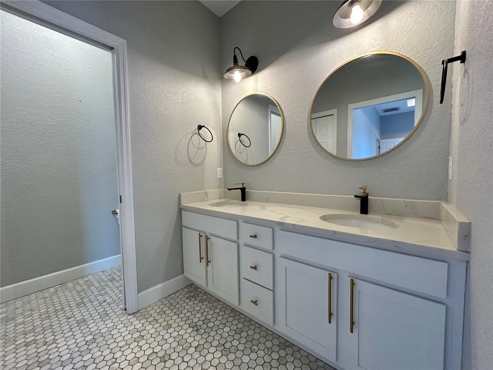 1027 CAMPBELL AVE, LAKE WALES, FL, 33853