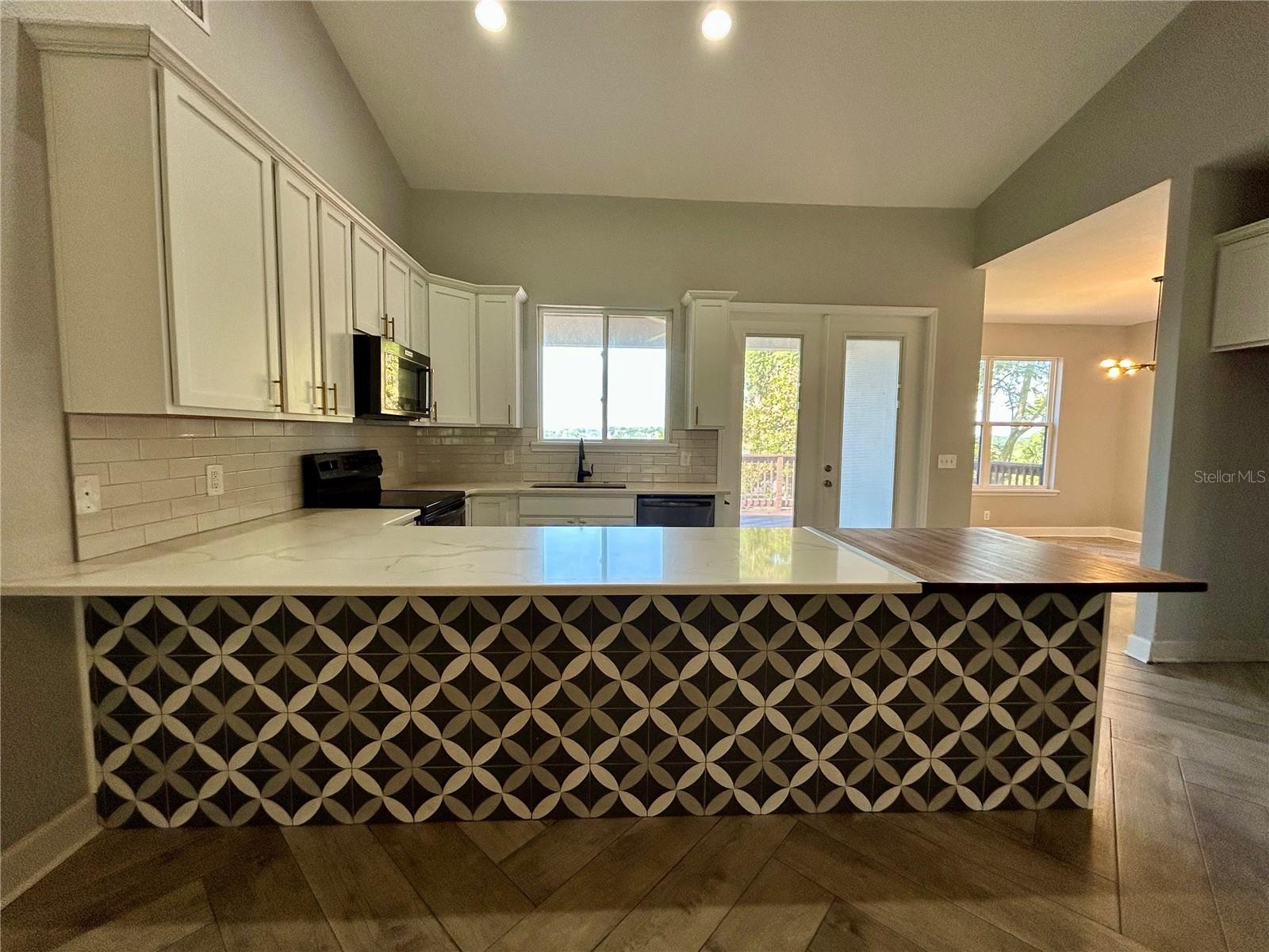 1027 CAMPBELL AVE, LAKE WALES, FL, 33853