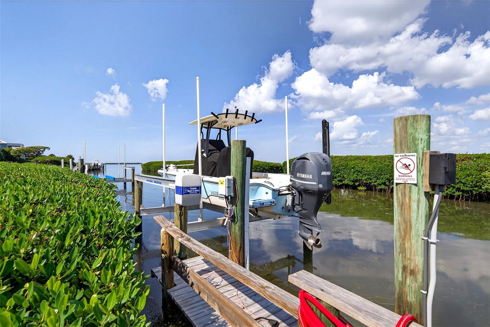 3488 MISTLETOE LN, LONGBOAT KEY, FL, 34228