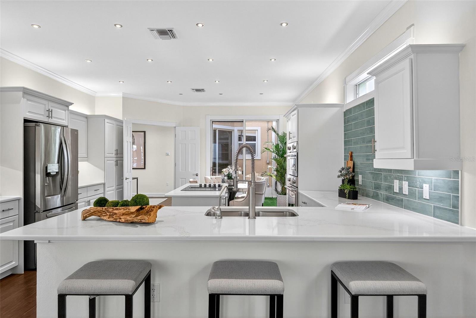 3488 MISTLETOE LN, LONGBOAT KEY, FL, 34228