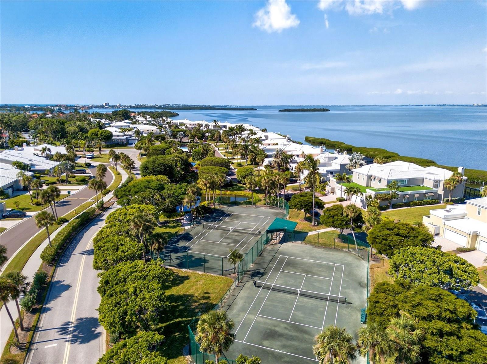 3488 MISTLETOE LN, LONGBOAT KEY, FL, 34228