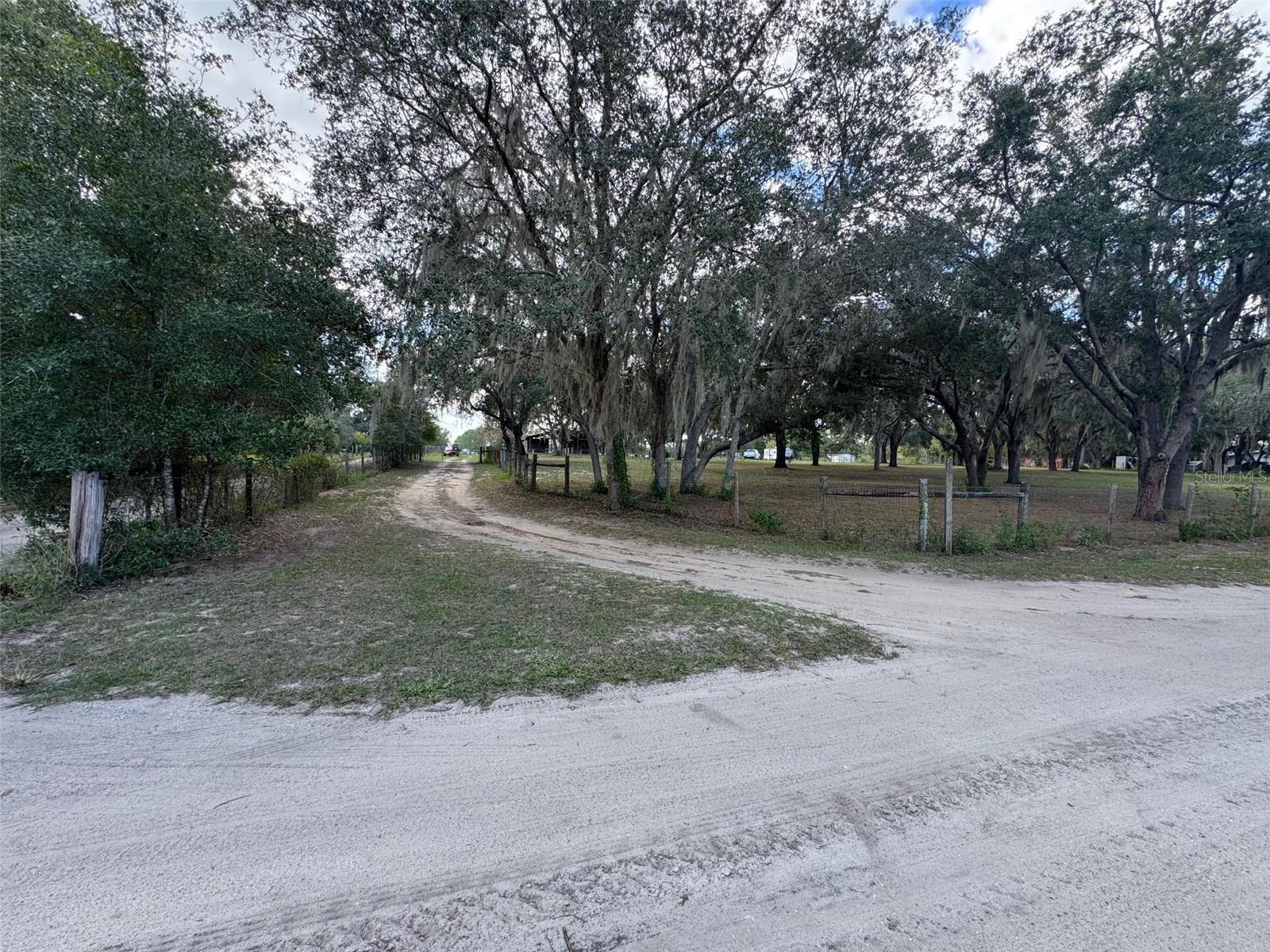 17740 SE 294TH COURT RD, UMATILLA, FL, 32784