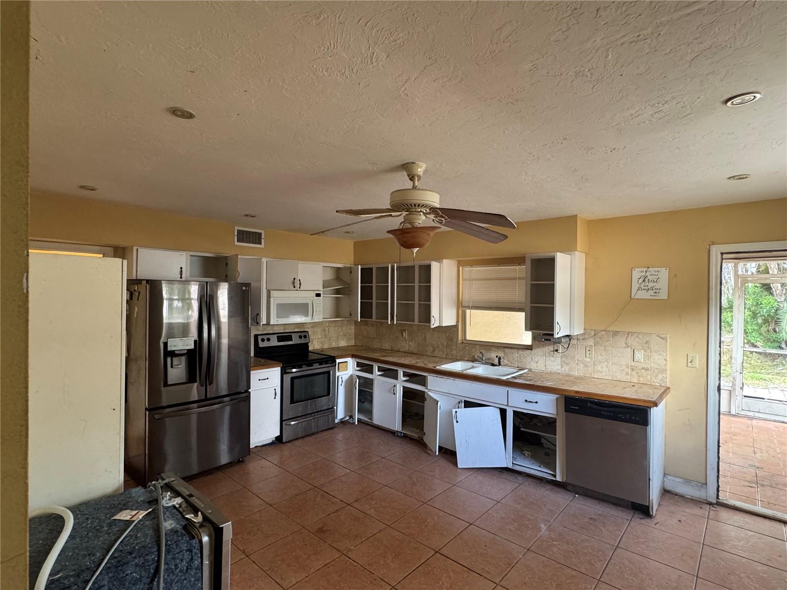 224 W CORNELIUS CIR, SARASOTA, FL, 34232