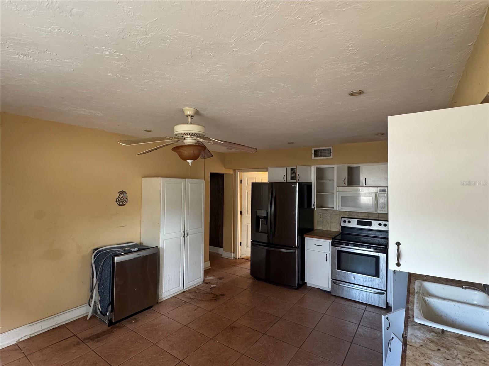 224 W CORNELIUS CIR, SARASOTA, FL, 34232