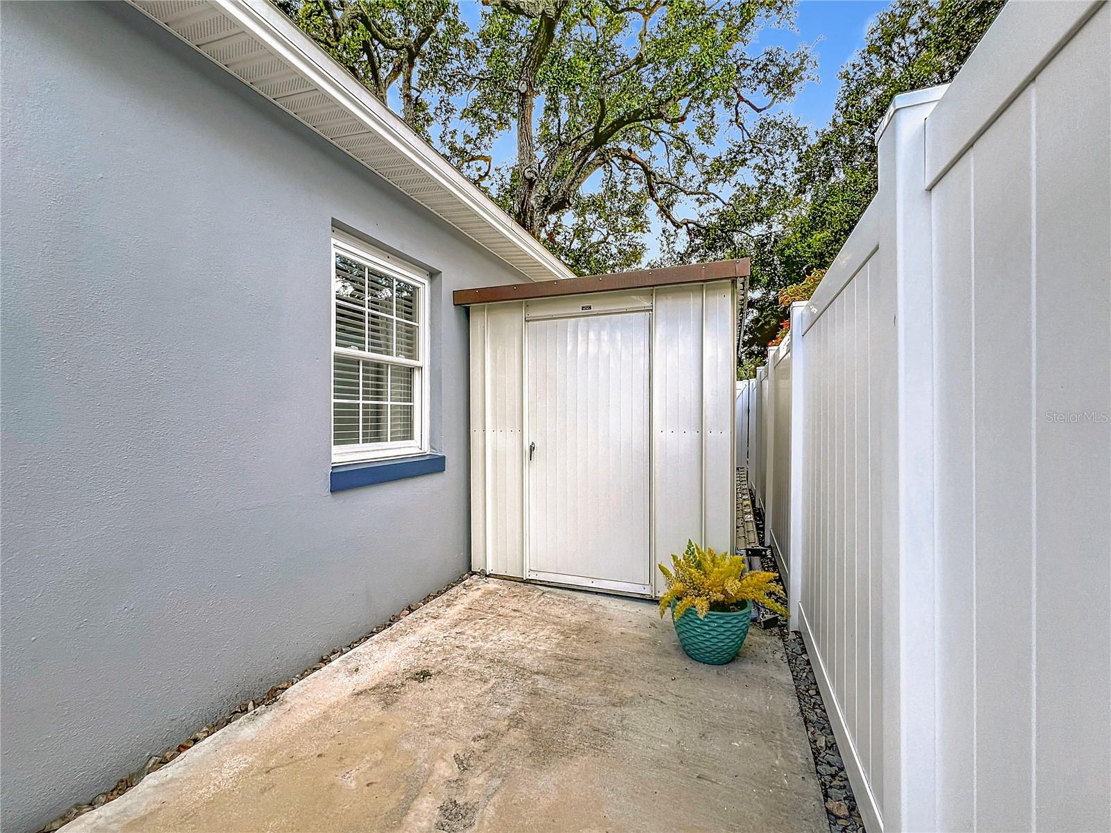 3201 MELTON ST N, ST PETERSBURG, FL, 33703