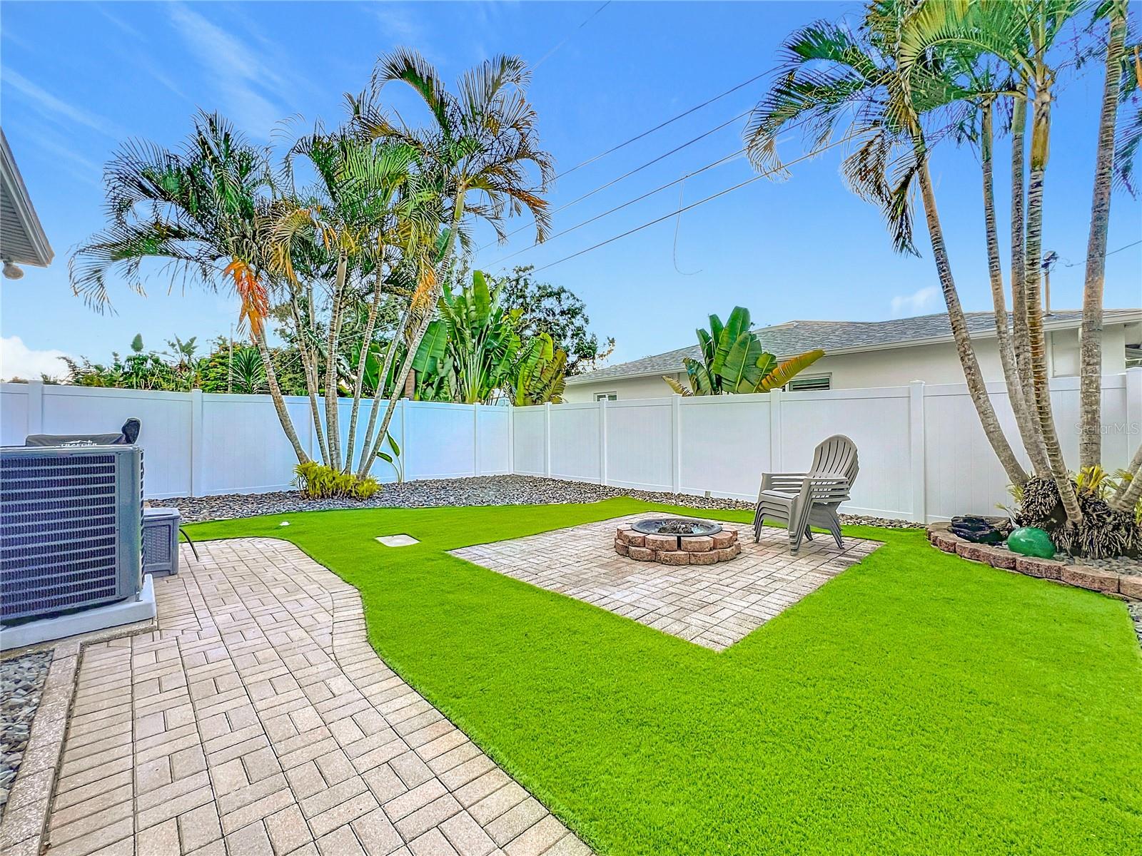 3201 MELTON ST N, ST PETERSBURG, FL, 33703