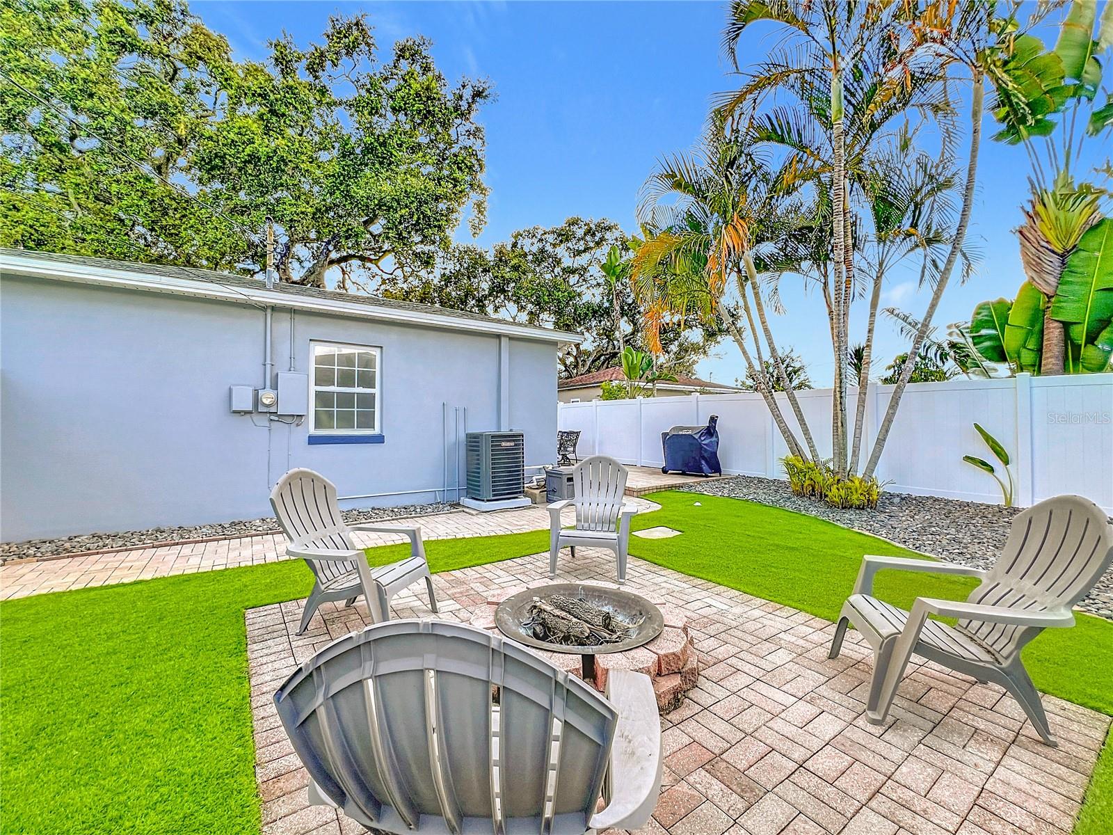 3201 MELTON ST N, ST PETERSBURG, FL, 33703