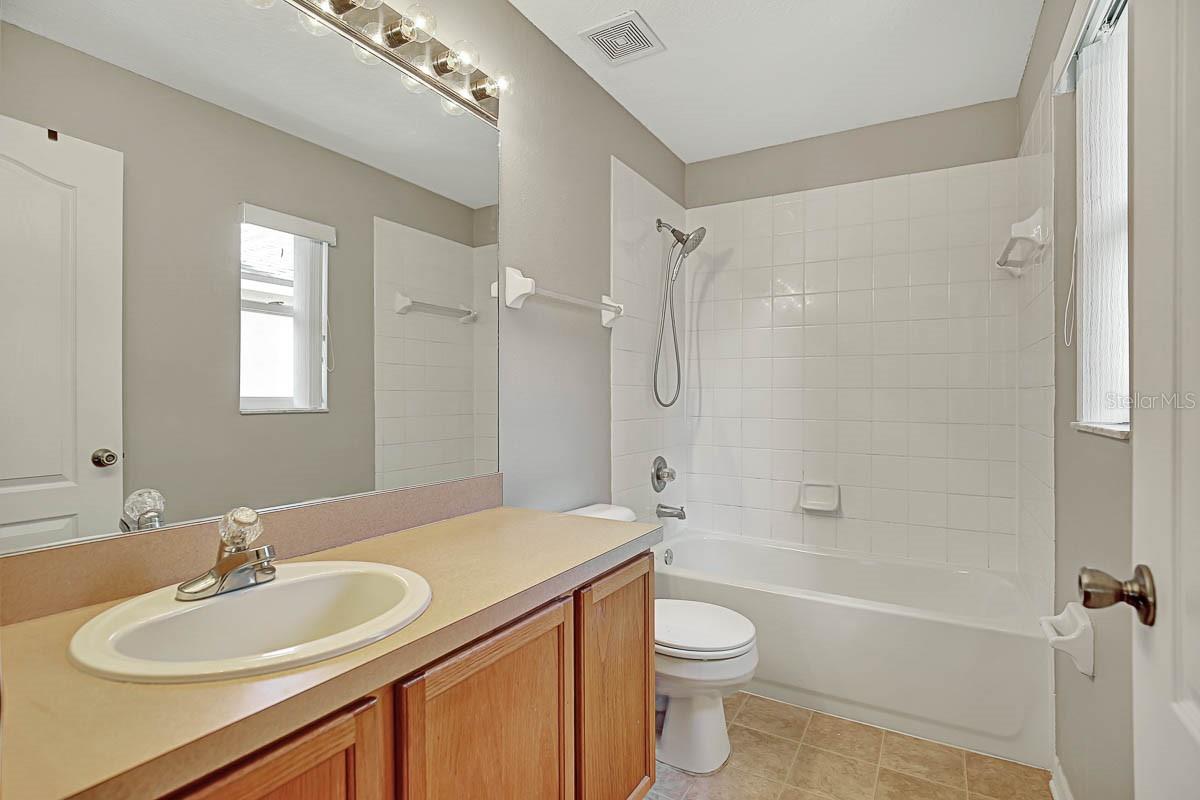 6165 SKYLARKCREST DR, LITHIA, FL, 33547