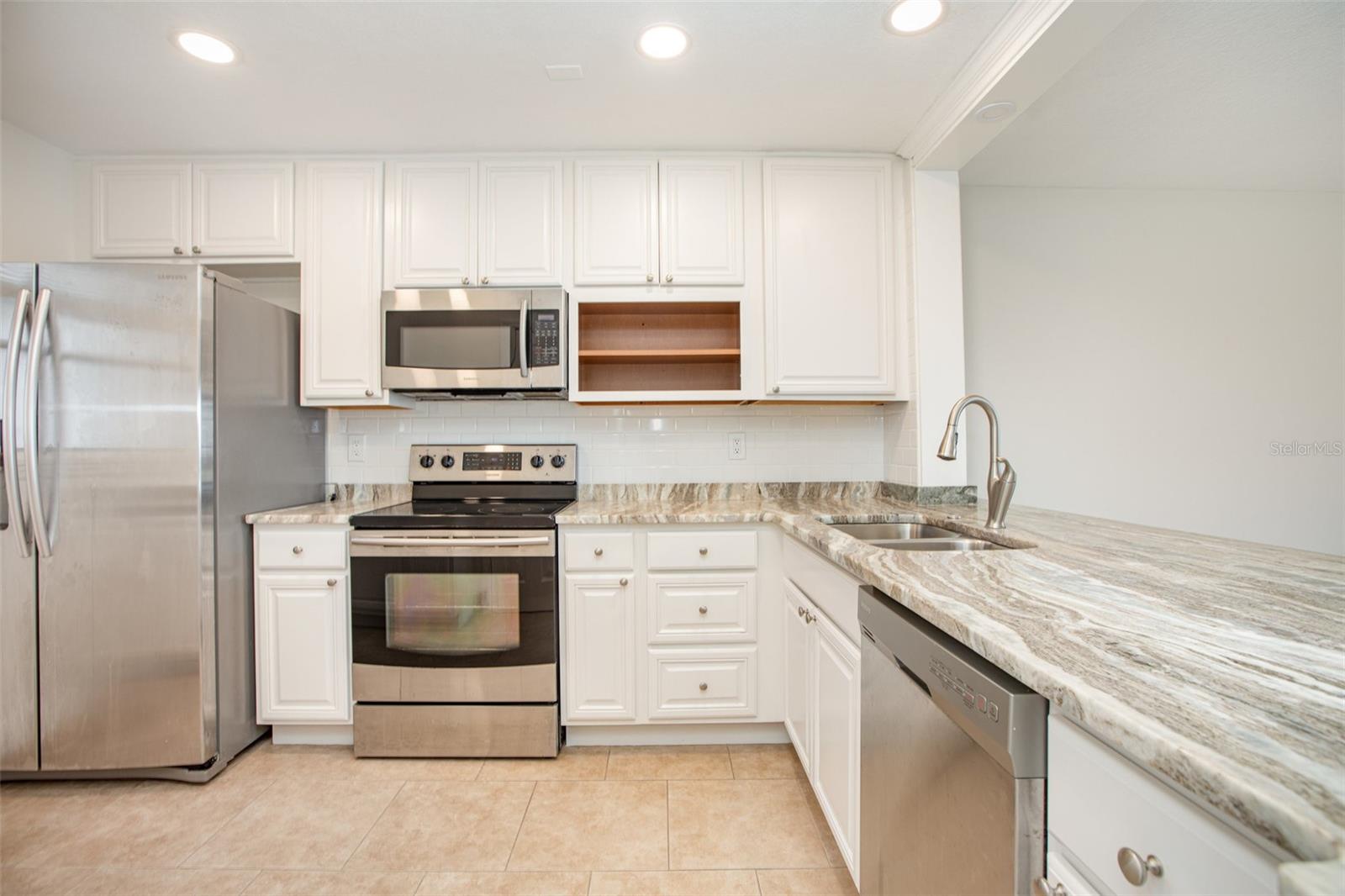 4240 IRONWOOD CIR #601A-A, BRADENTON, FL, 34209