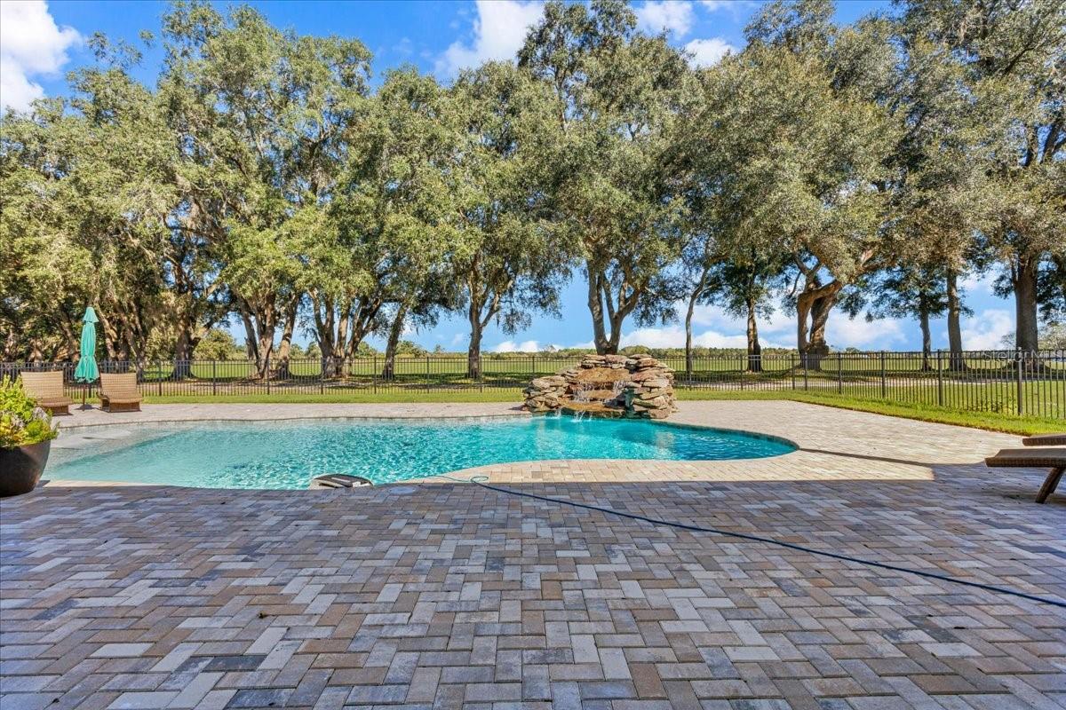 GC535022 Property Photo