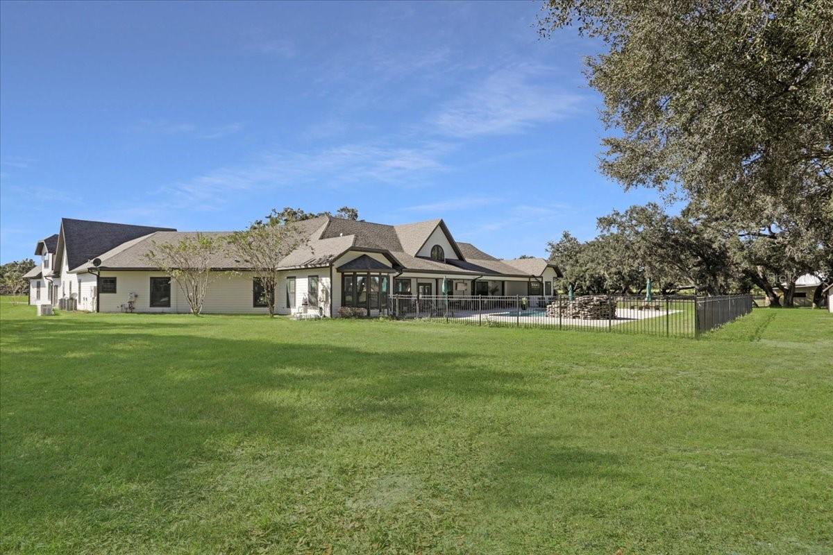 GC535022 Property Photo