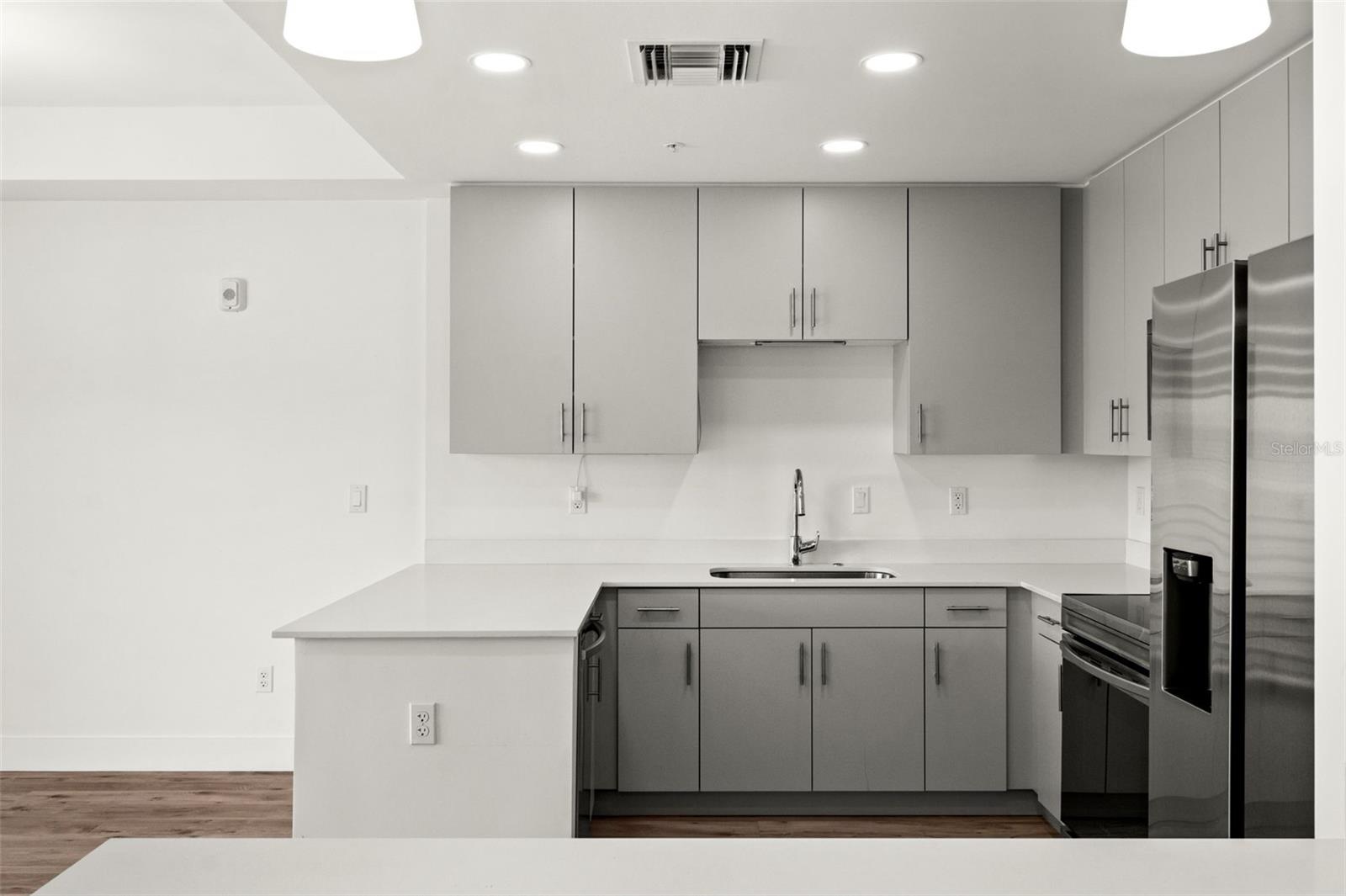 1703 N TAMIAMI TRL #303, SARASOTA, FL, 34234