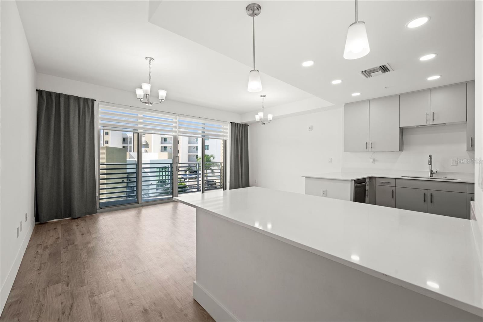 1703 N TAMIAMI TRL #303, SARASOTA, FL, 34234