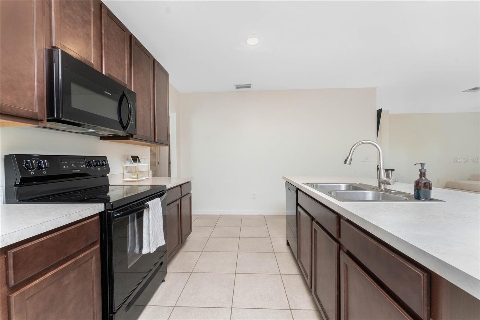 450 PORTO ALEGRE ST, PUNTA GORDA, FL, 33983